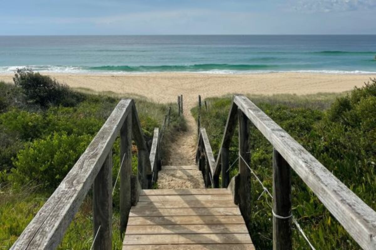 Boomerang Beach or Elizabeth Beach Where Should You Stay? Pacific